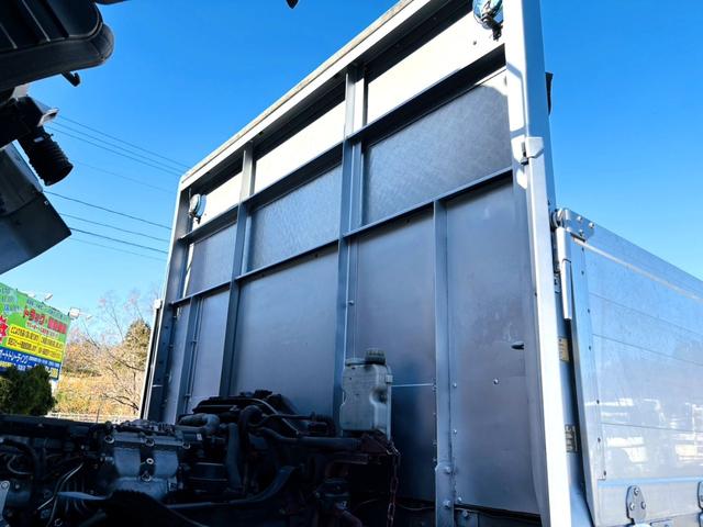 ファイター ファイター ワイド 平 アルミブロック 車検付き 荷台長6.2m 平成26年式 アルミホイール AM/FMラジオ F6速(13枚目)