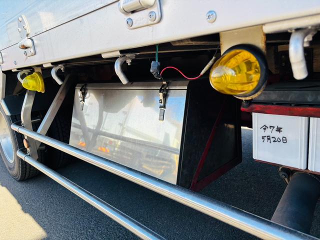 ファイター ファイター ワイド 平 アルミブロック 車検付き 荷台長6.2m 平成26年式 アルミホイール AM/FMラジオ F6速(18枚目)