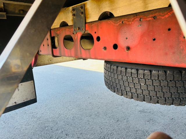 ファイター ファイター ワイド 平 アルミブロック 車検付き 荷台長6.2m 平成26年式 アルミホイール AM/FMラジオ F6速(21枚目)