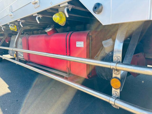 ファイター ファイター ワイド 平 アルミブロック 車検付き 荷台長6.2m 平成26年式 アルミホイール AM/FMラジオ F6速(23枚目)