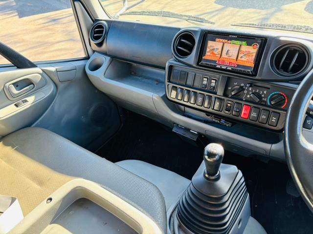 デュトロ Wキャブ デュトロ Wキャブ 4WD PG付 車検R8.2月まで 積載2t AM/FMラジオ ETC(29枚目)