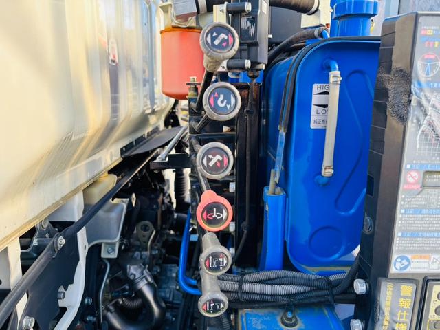 キャンター クレーン キャンター ワイド ロング 平 4段ラジコン フックイン 買取車 令和2年式 積載3t TADANO/ZH294 差し違いアウトリガー 荷台長3.7m(13枚目)