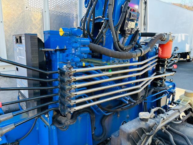 キャンター クレーン キャンター ワイド ロング 平 4段ラジコン フックイン 買取車 令和2年式 積載3t TADANO/ZH294 差し違いアウトリガー 荷台長3.7m(20枚目)