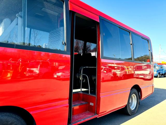 シビリアンバス シビリアンバス 26人乗り 車検R8.6迄 自動ドア 平成17年式 自動ドア F6速(9枚目)