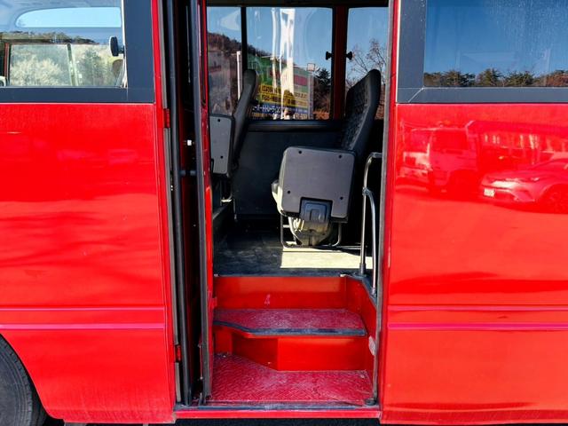 シビリアンバス シビリアンバス 26人乗り 車検R8.6迄 自動ドア 平成17年式 自動ドア F6速(10枚目)