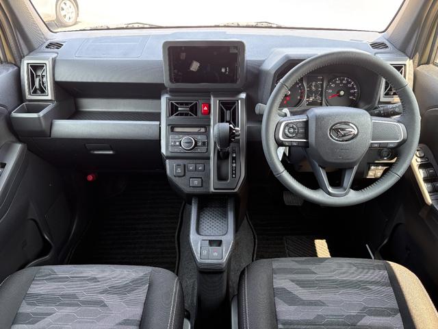 タフト Ｇ　ダーククロムベンチャー　４ＷＤ　スカイフィールトップ　スマートキー　プッシュスタート　シートヒーター　フロントフォグライト　コーナーセンサー（2枚目）