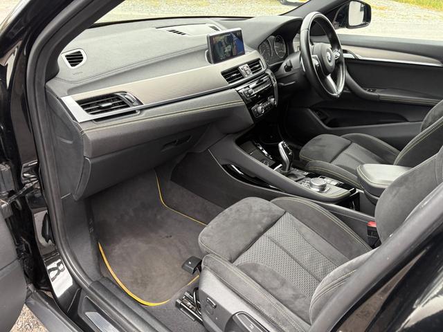 Ｘ２ ｘＤｒｉｖｅ　２０ｉ　ＭスポーツＸ　純正ナビ　フルセグＴＶ　バックカメラ　ＥＴＣ　インテリジェントセーフティ　シートヒーター　パワーバックドア　ヒルディセントコントロール　スマートキー　プッシュスタート　クルーズコントロール（25枚目）