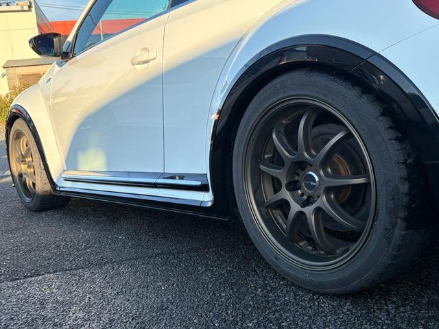 ＷＯＫＥ　ＥＭＯＴＩＯＮ　１８インチアルミを装着