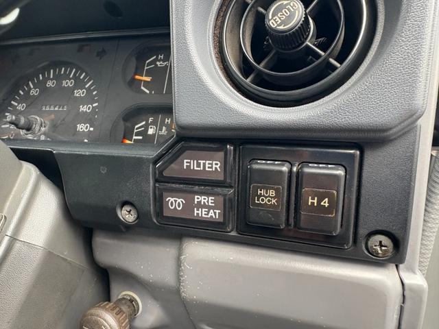 ランドクルーザー７０ ＺＸ　色替車　社外ナビ　フルセグＴＶ　バックカメラ　ＥＴＣ　社外キーレス　シートカバー　タイミングベルト交換歴有（8枚目）