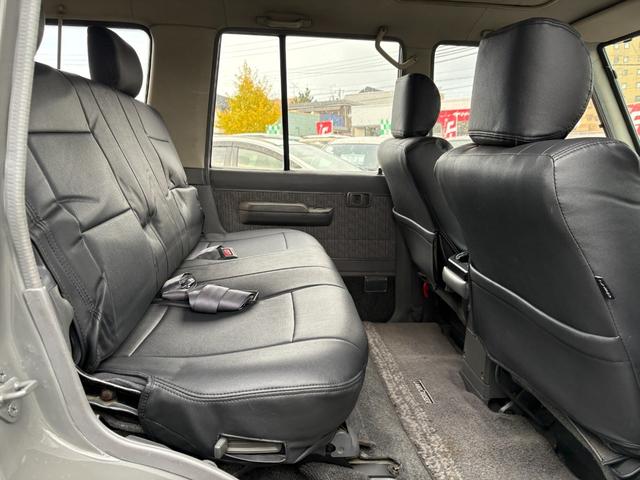 ランドクルーザー７０ ＺＸ　色替車　社外ナビ　フルセグＴＶ　バックカメラ　ＥＴＣ　社外キーレス　シートカバー　タイミングベルト交換歴有（20枚目）