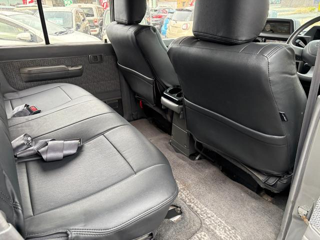 ランドクルーザー７０ ＺＸ　色替車　社外ナビ　フルセグＴＶ　バックカメラ　ＥＴＣ　社外キーレス　シートカバー　タイミングベルト交換歴有（21枚目）
