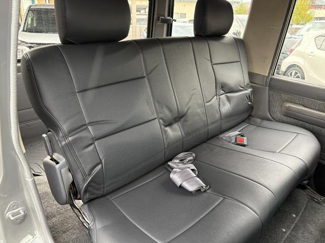 ランドクルーザー７０ ＺＸ　色替車　社外ナビ　フルセグＴＶ　バックカメラ　ＥＴＣ　社外キーレス　シートカバー　タイミングベルト交換歴有（22枚目）