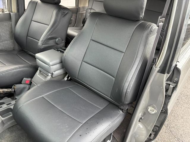 ランドクルーザー７０ ＺＸ　色替車　社外ナビ　フルセグＴＶ　バックカメラ　ＥＴＣ　社外キーレス　シートカバー　タイミングベルト交換歴有（28枚目）