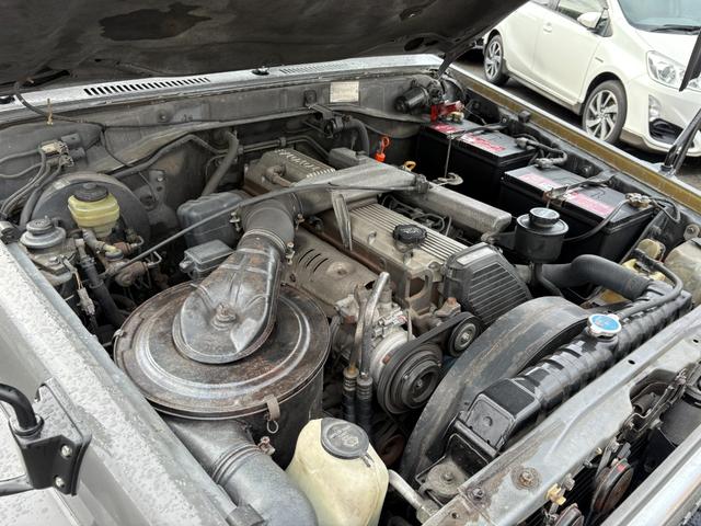 ランドクルーザー７０ ＺＸ　色替車　社外ナビ　フルセグＴＶ　バックカメラ　ＥＴＣ　社外キーレス　シートカバー　タイミングベルト交換歴有（42枚目）