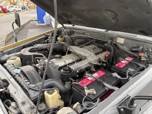 ランドクルーザー７０ ＺＸ　色替車　社外ナビ　フルセグＴＶ　バックカメラ　ＥＴＣ　社外キーレス　シートカバー　タイミングベルト交換歴有（43枚目）