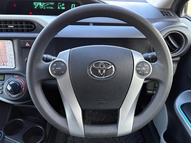 アクア Ｓ　純正ナビ　地デジＴＶ　バックカメラ　ＥＴＣ　スマートキー　プッシュスタート　オートエアコン（3枚目）