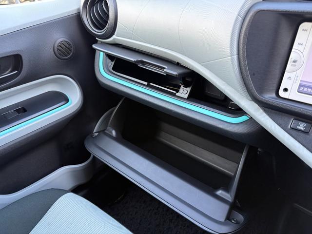 アクア Ｓ　純正ナビ　地デジＴＶ　バックカメラ　ＥＴＣ　スマートキー　プッシュスタート　オートエアコン（12枚目）