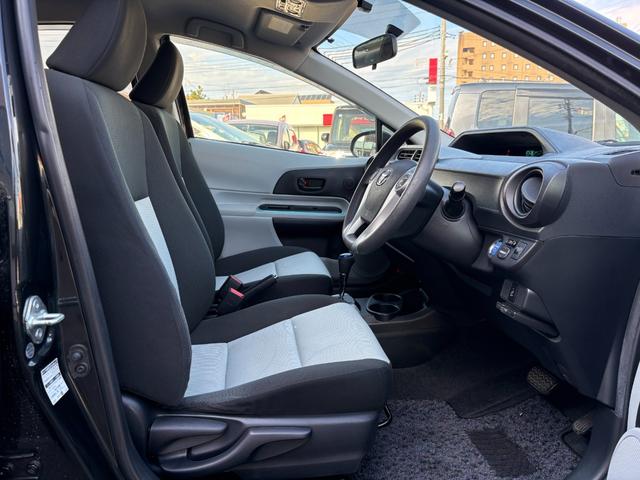 アクア Ｓ　純正ナビ　地デジＴＶ　バックカメラ　ＥＴＣ　スマートキー　プッシュスタート　オートエアコン（13枚目）