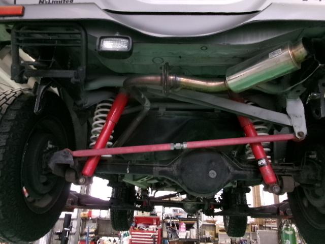 ジムニー ワイルドウインド　リフトアップ・社外バンパー・社外マフラー・ナビ・ＴＶ・Ｂカメラ・中古スタッドレス付（23枚目）