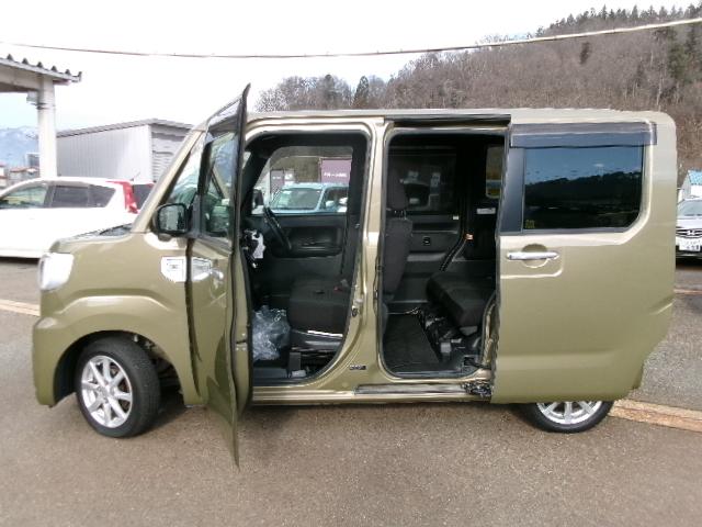 ウェイク Ｌ　レジャーエディションＳＡＩＩ　４ＷＤ！左右パワスラ・ナビ・ＴＶ・ブルートゥースオーディオ・シートヒーター・ＥＴＣ・中古スタッドレス付（7枚目）