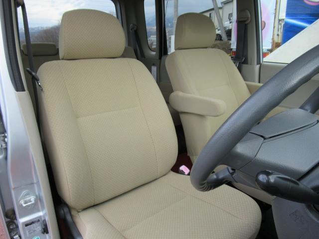 タント 　フロントシートリフト　４速オートマ　キーレス　ＣＤ　車両取扱説明書（31枚目）