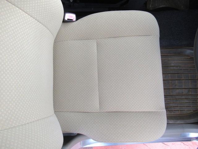 タント 　フロントシートリフト　４速オートマ　キーレス　ＣＤ　車両取扱説明書（33枚目）