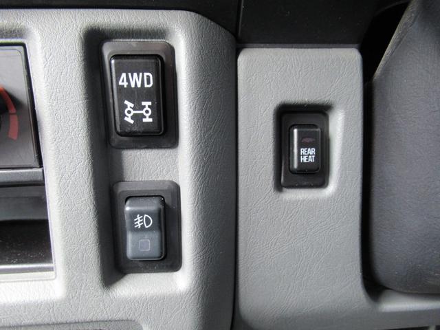 ミニキャブバン ブラボー　切替４ＷＤ　寒冷地仕様　ハイルーフ　５速マニュアル　キーレス　ＣＤ　ＥＴＣ　フォグランプ　前席パワーウインドウ　シートカバー　リヤアンダーミラー　タイベル交換歴あり　車両取扱説明書（8枚目）
