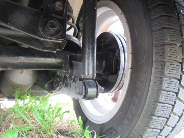 ミラアヴィ X 4WD 5速マニュアル キーレス CD/MDデッキ オートエアコン フロントフォグランプ 純正アルミホイール 車両取扱説明書(22枚目)