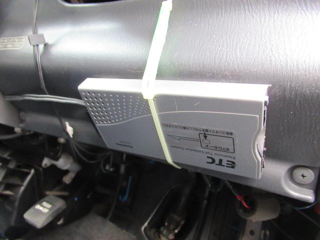 プレオ ＲＳ　スーパーチャージャー　ＣＶＴ　マニュアルモード付　ナビ　フルセグ　バックカメラ　ドライブレコーダー　オートエアコン　ＥＴＣ　フロントフォグランプ　純正アルミホイール（10枚目）