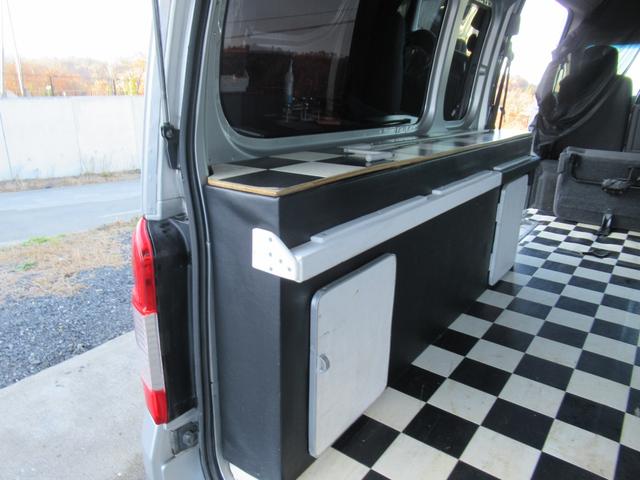 NV350キャラバンバン スーパーロングワイドDXターボ 切替4WD ターボ ワイドロングハイルーフ 事務室車 8ナンバー ヒッチメンバー 950申請済み ルーフキャリア(鍵付き) 後付け電動格納ミラー 後付け熱線スイッチ FFヒーター(リモコン付き)(15枚目)