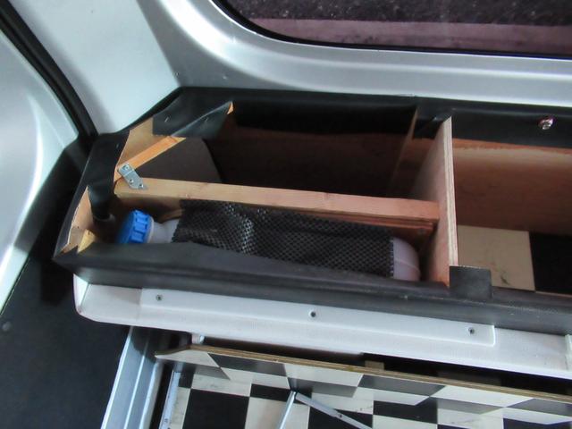 NV350キャラバンバン スーパーロングワイドDXターボ 切替4WD ターボ ワイドロングハイルーフ 事務室車 8ナンバー ヒッチメンバー 950申請済み ルーフキャリア(鍵付き) 後付け電動格納ミラー 後付け熱線スイッチ FFヒーター(リモコン付き)(18枚目)