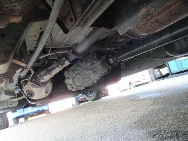 NV350キャラバンバン スーパーロングワイドDXターボ 切替4WD ターボ ワイドロングハイルーフ 事務室車 8ナンバー ヒッチメンバー 950申請済み ルーフキャリア(鍵付き) 後付け電動格納ミラー 後付け熱線スイッチ FFヒーター(リモコン付き)(32枚目)