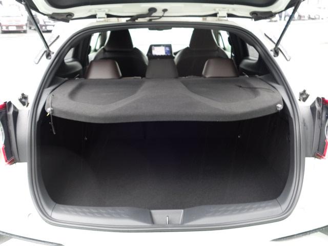Ｃ－ＨＲ Ｇ　純正９インチナビ　Ｂカメラ　ＤＶＤ再生　Ｂｌｕｅｔｏｏｔｈ　フロントシートヒーター　ＥＴＣ　ハーフレザーシート　ガナドールマフラー　ブラインドスポット　運転支援機能（10枚目）