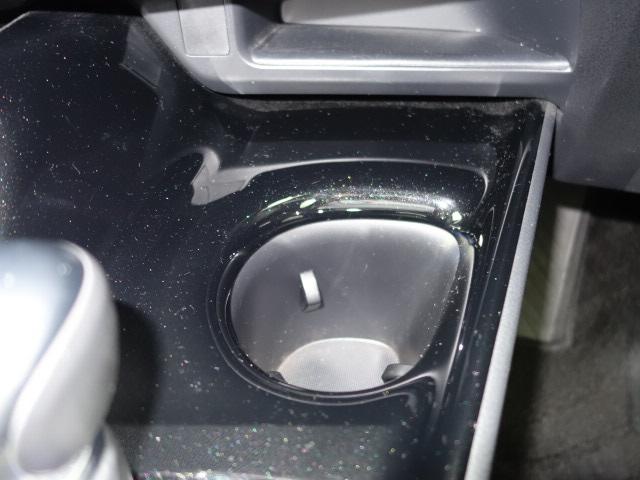 Ｃ－ＨＲ Ｇ　純正９インチナビ　Ｂカメラ　ＤＶＤ再生　Ｂｌｕｅｔｏｏｔｈ　フロントシートヒーター　ＥＴＣ　ハーフレザーシート　ガナドールマフラー　ブラインドスポット　運転支援機能（25枚目）