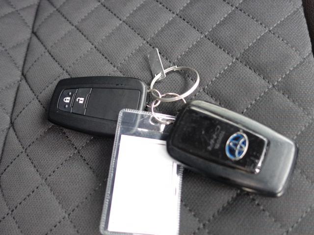 Ｃ－ＨＲ Ｇ　純正９インチナビ　Ｂカメラ　ＤＶＤ再生　Ｂｌｕｅｔｏｏｔｈ　フロントシートヒーター　ＥＴＣ　ハーフレザーシート　ガナドールマフラー　ブラインドスポット　運転支援機能（37枚目）