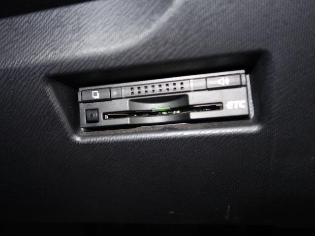 アクア Ｇ　Ｇ’ｓ　純正ナビ　ＤＶＤ再生　Ｂｌｕｅｔｏｏｔｈ　Ｂカメラ　ＥＴＣ　専用シート　専用アルミ　衝突軽減機能　オートクルーズコントロール　ハイブリッド　横滑り防止（27枚目）