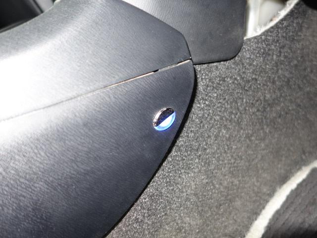 アクア Ｇ　Ｇ’ｓ　純正ナビ　ＤＶＤ再生　Ｂｌｕｅｔｏｏｔｈ　Ｂカメラ　ＥＴＣ　専用シート　専用アルミ　衝突軽減機能　オートクルーズコントロール　ハイブリッド　横滑り防止（31枚目）
