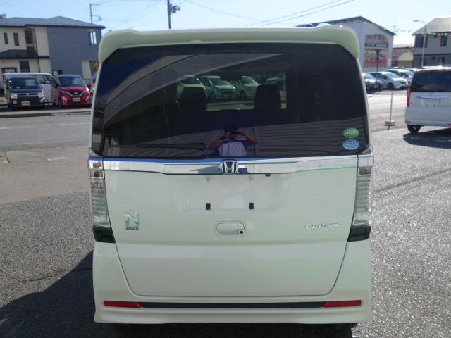 Ｎ－ＢＯＸカスタム Ｇ　ＳＳパッケージ　純正ナビ　フルセグ　ＤＶＤ　Ｂｌｕｅｔｏｏｔｈ　Ｂカメラ　Ｆ左右シートヒーター　ステリモ　左リヤ電動ドア　後席シートスライド（7枚目）