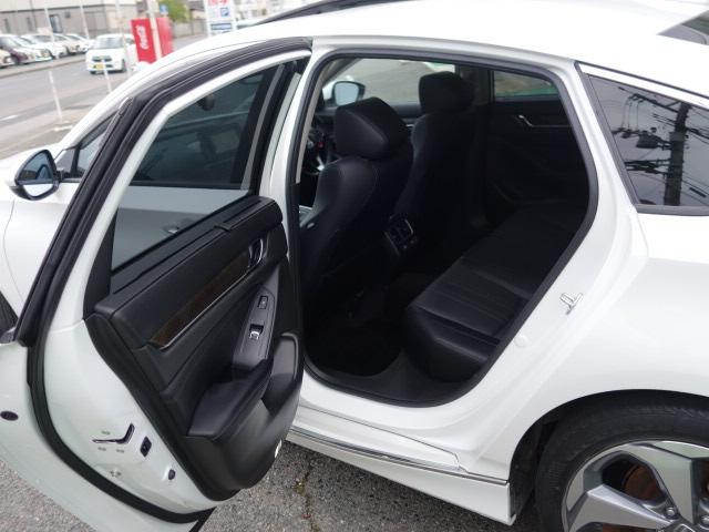 アコード ＥＸ　ＥＸ（５名）純正ナビ　本革　Ｂカメラ　ＥＴＣ　前後ドラレコ　フロント左右電動シート＆ヒーター　後席シートヒーター　ブラインドスポット　純正１８インチアルミ（5枚目）