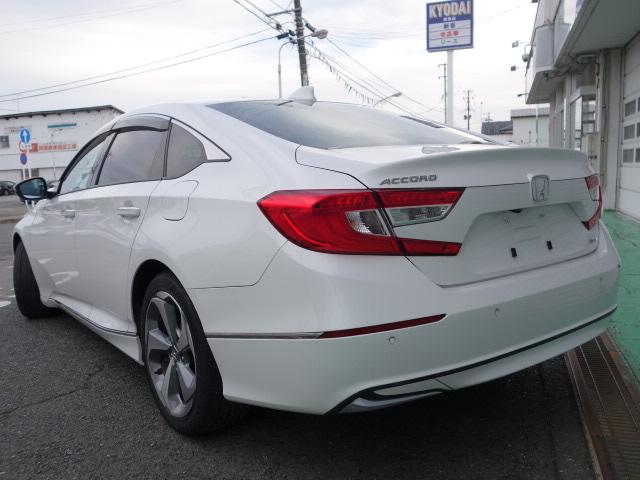 アコード ＥＸ　ＥＸ（５名）純正ナビ　本革　Ｂカメラ　ＥＴＣ　前後ドラレコ　フロント左右電動シート＆ヒーター　後席シートヒーター　ブラインドスポット　純正１８インチアルミ（6枚目）