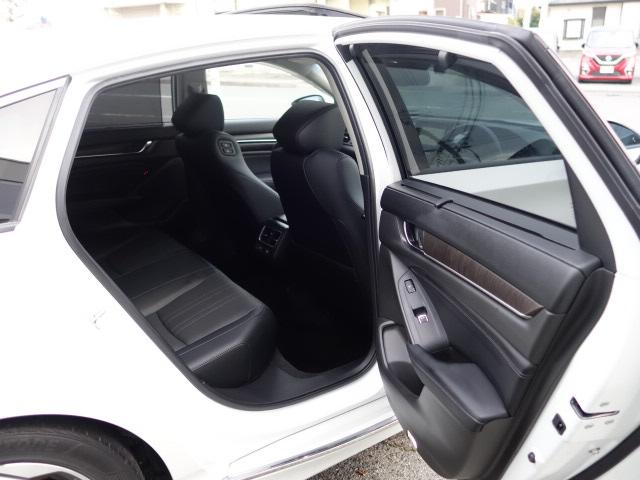 アコード ＥＸ　ＥＸ（５名）純正ナビ　本革　Ｂカメラ　ＥＴＣ　前後ドラレコ　フロント左右電動シート＆ヒーター　後席シートヒーター　ブラインドスポット　純正１８インチアルミ（11枚目）