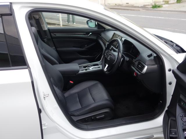 アコード ＥＸ　ＥＸ（５名）純正ナビ　本革　Ｂカメラ　ＥＴＣ　前後ドラレコ　フロント左右電動シート＆ヒーター　後席シートヒーター　ブラインドスポット　純正１８インチアルミ（12枚目）