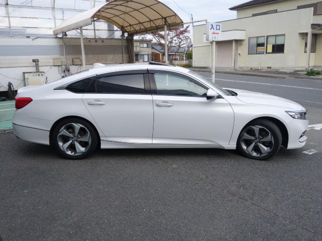 アコード ＥＸ　ＥＸ（５名）純正ナビ　本革　Ｂカメラ　ＥＴＣ　前後ドラレコ　フロント左右電動シート＆ヒーター　後席シートヒーター　ブラインドスポット　純正１８インチアルミ（13枚目）