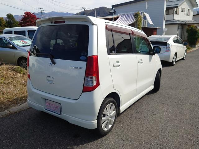 ワゴンＲ ＦＸリミテッド　４ＷＤ　ＡＣ　ＰＳ　ＰＷ　ＡＢＳ　Ｐａｎａｓｏｎｉｃ　ＣＮ－ＨＷ８００Ｄ　ナビ　ＤＴＶ　プッシュスタート　スマートキー（7枚目）