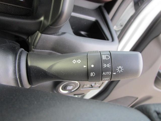 スペーシアカスタム カスタム HYBRID XS 4WD オーディオレス オートライト スライドドア プッシュスタート シートヒーター オートエアコン スズキセーフティーサポート 4WD 衝突被害軽減システム アイドリングストップ 横滑り防止機能 衝突安全ボディ(14枚目)