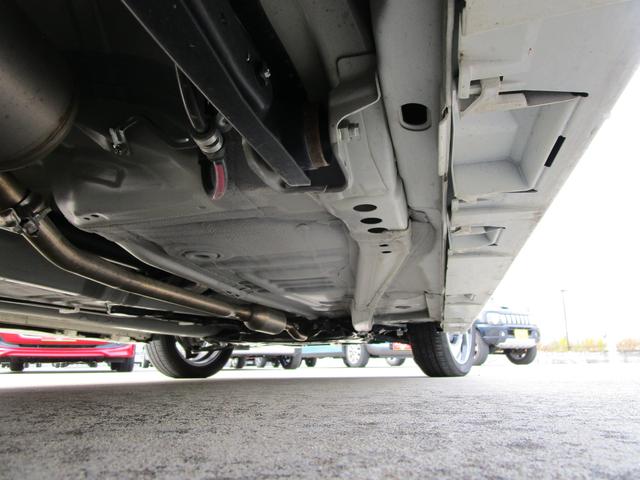 スペーシアカスタム カスタム HYBRID XS 4WD オーディオレス オートライト スライドドア プッシュスタート シートヒーター オートエアコン スズキセーフティーサポート 4WD 衝突被害軽減システム アイドリングストップ 横滑り防止機能 衝突安全ボディ(18枚目)