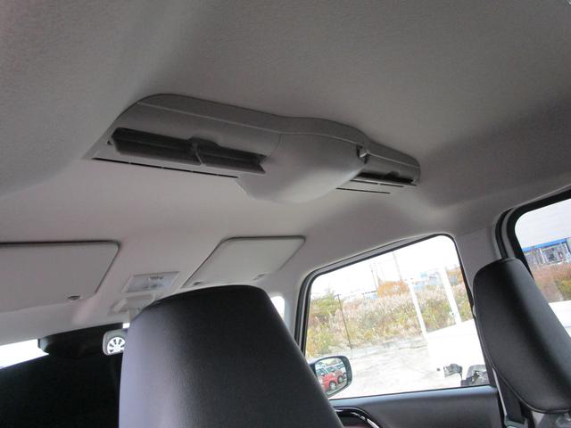 スペーシアカスタム カスタム HYBRID XS 4WD オーディオレス オートライト スライドドア プッシュスタート シートヒーター オートエアコン スズキセーフティーサポート 4WD 衝突被害軽減システム アイドリングストップ 横滑り防止機能 衝突安全ボディ(21枚目)