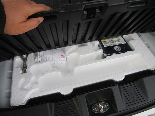 スペーシアカスタム カスタム HYBRID XS 4WD オーディオレス オートライト スライドドア プッシュスタート シートヒーター オートエアコン スズキセーフティーサポート 4WD 衝突被害軽減システム アイドリングストップ 横滑り防止機能 衝突安全ボディ(25枚目)