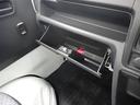 KCエアコン・パワステ型 4ATシフト パートタイム4WD ディスチャージヘッドライト パワーウインド キーレスキー オートライト スズキセーフティーサポート 4WD 衝突被害軽減システム アイドリングストップ 盗難防止システム(24枚目)