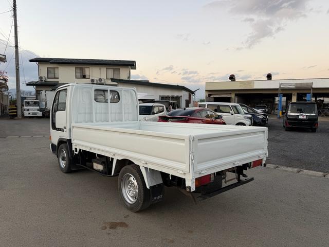 アトラストラック 　４ＷＤ　１．５Ｔ（6枚目）